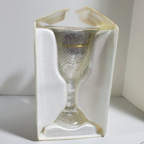 NIB vintage Avon 1978 Heart & Diamond Fostoria Loving Cup scented Candle holder - Picture 5 of 14